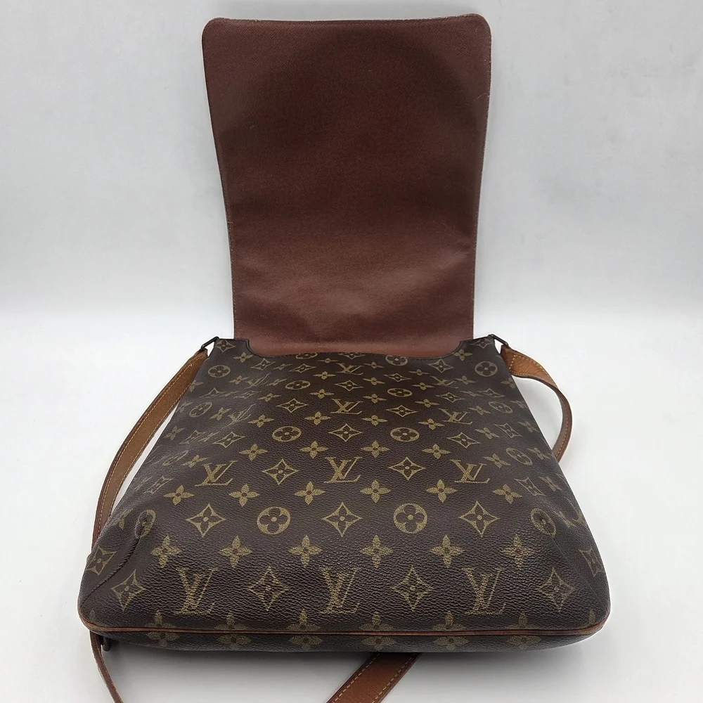 Authentic Louis Vuitton Brown Monogram Musette Salsa GM Shoulder Bag